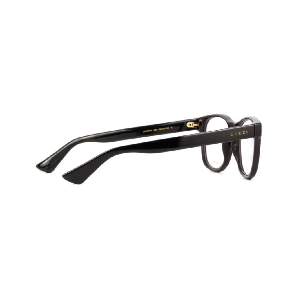 GUCCI GG1344O 001 / 005This wayfarer Gucci optical comes in a shiny black frame.